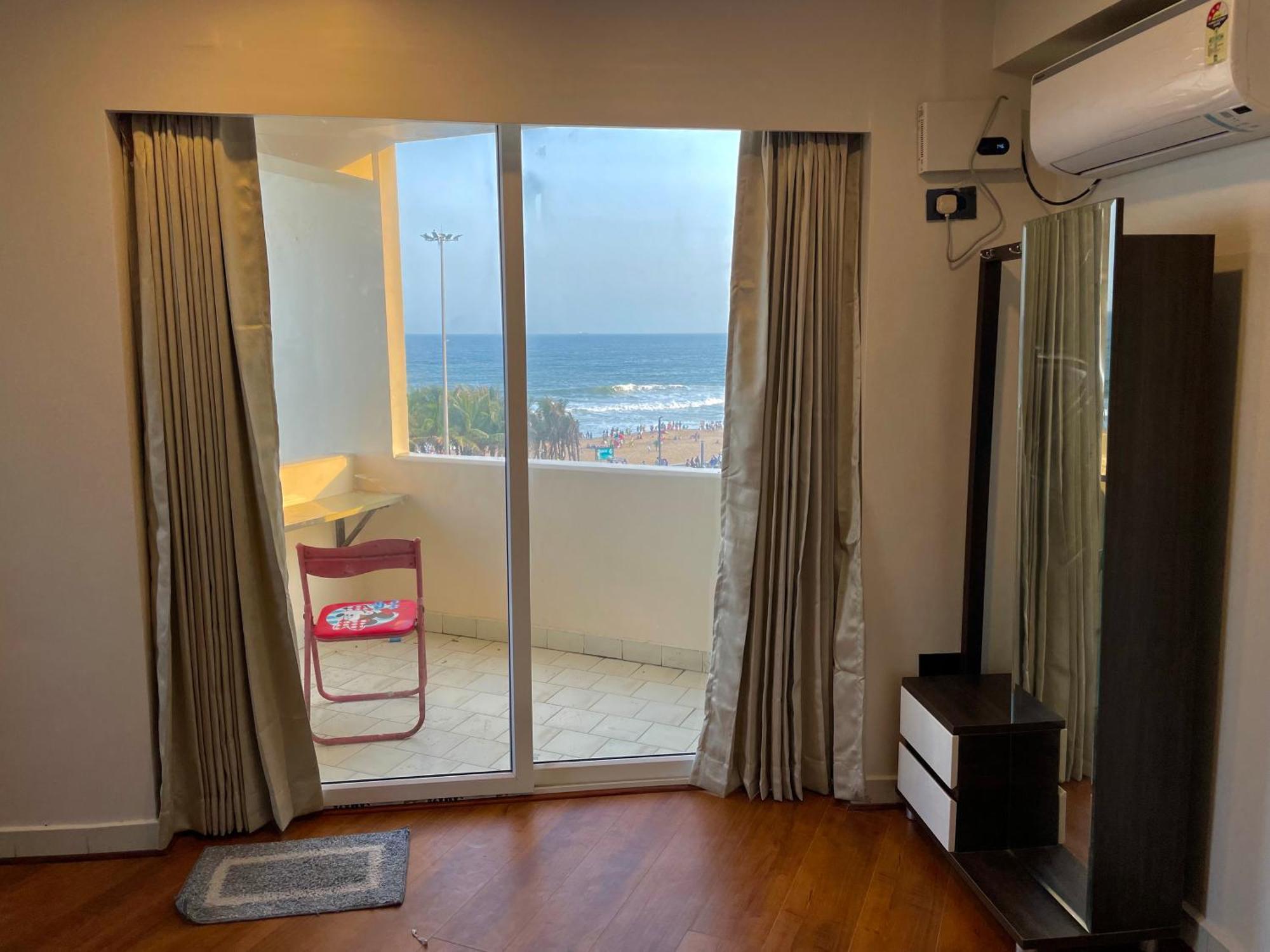 Ocean'S Edge Apartment Визакхапатнам Екстериор снимка