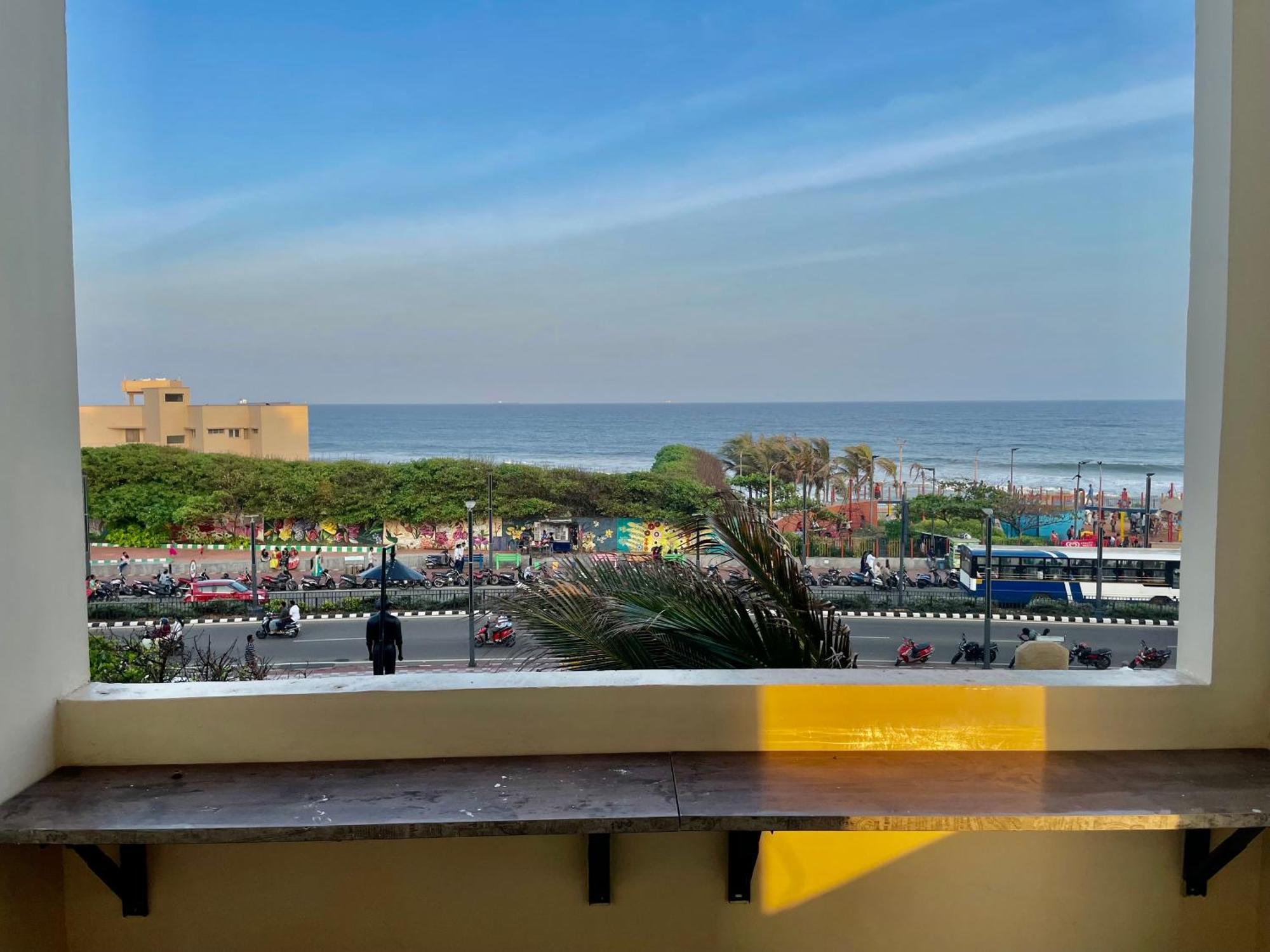 Ocean'S Edge Apartment Визакхапатнам Екстериор снимка
