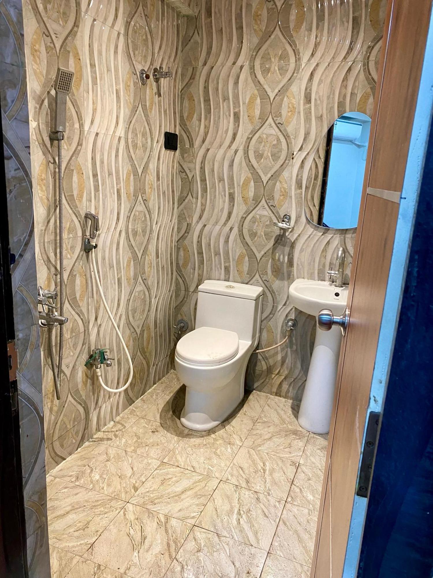 Ocean'S Edge Apartment Визакхапатнам Екстериор снимка